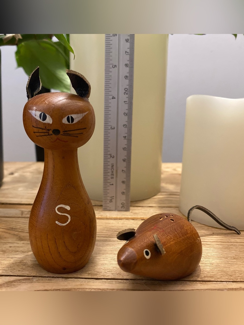 Vintage MCM Giftcraft Teak Wood Cat & Mouse Salt Pepper Shakers Leather Ears